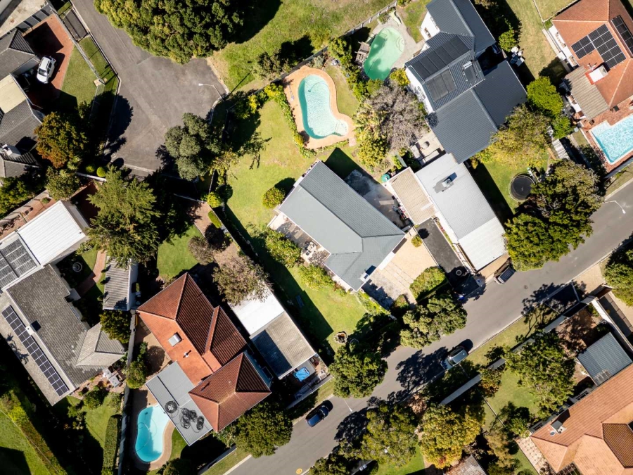 4 Bedroom Property for Sale in Kirstenhof Western Cape